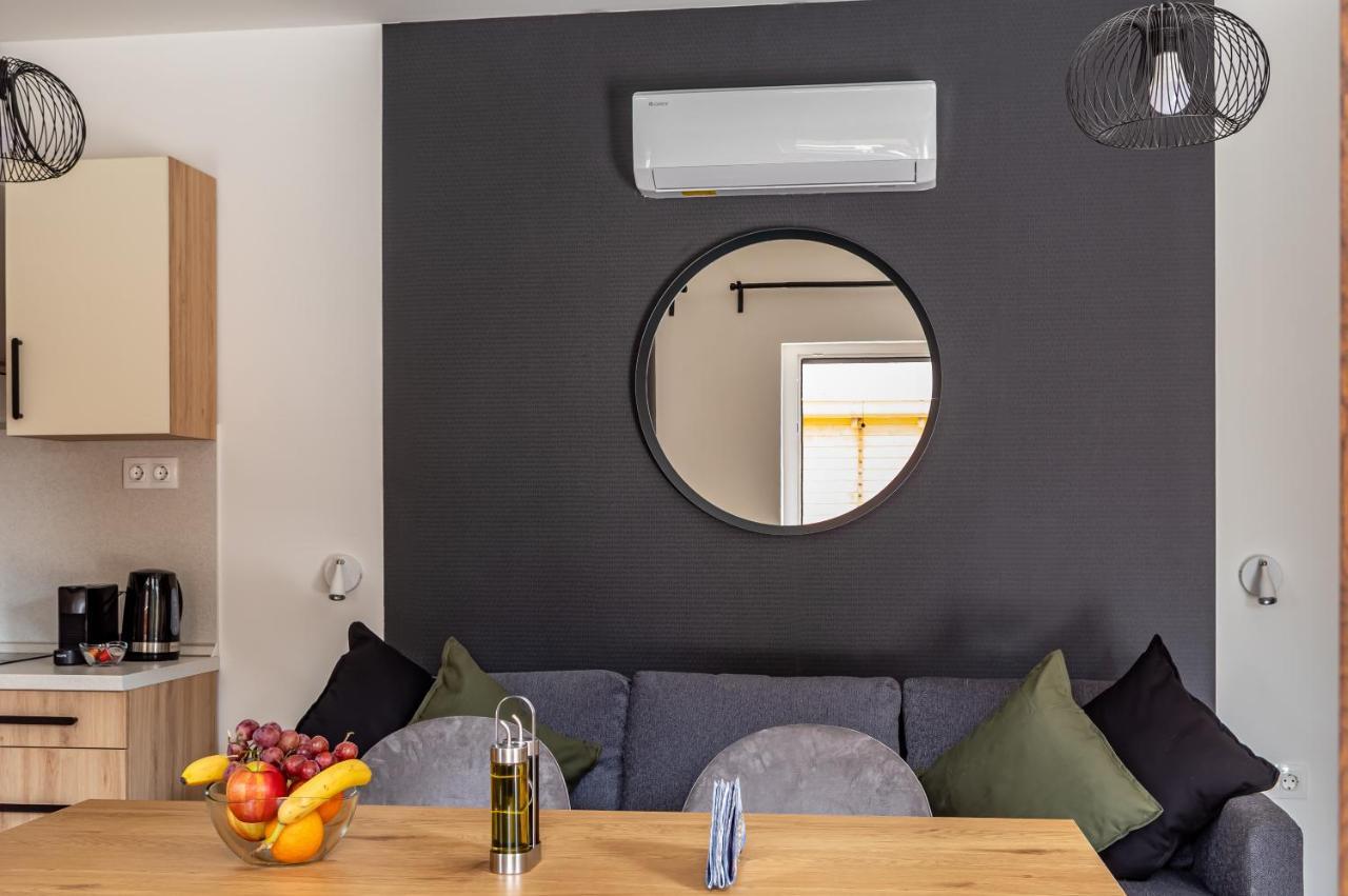 H&H Apartments Poroszló מראה חיצוני תמונה