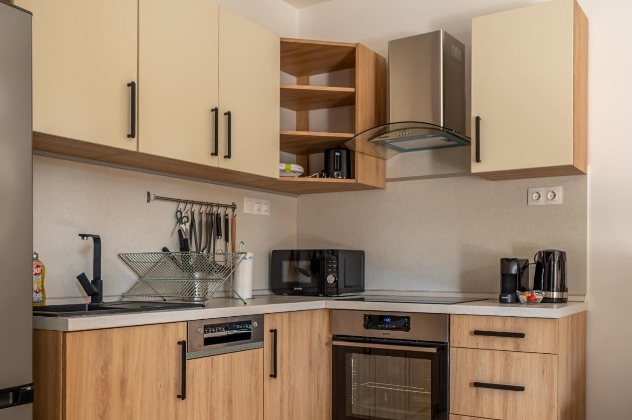 H&H Apartments Poroszló מראה חיצוני תמונה