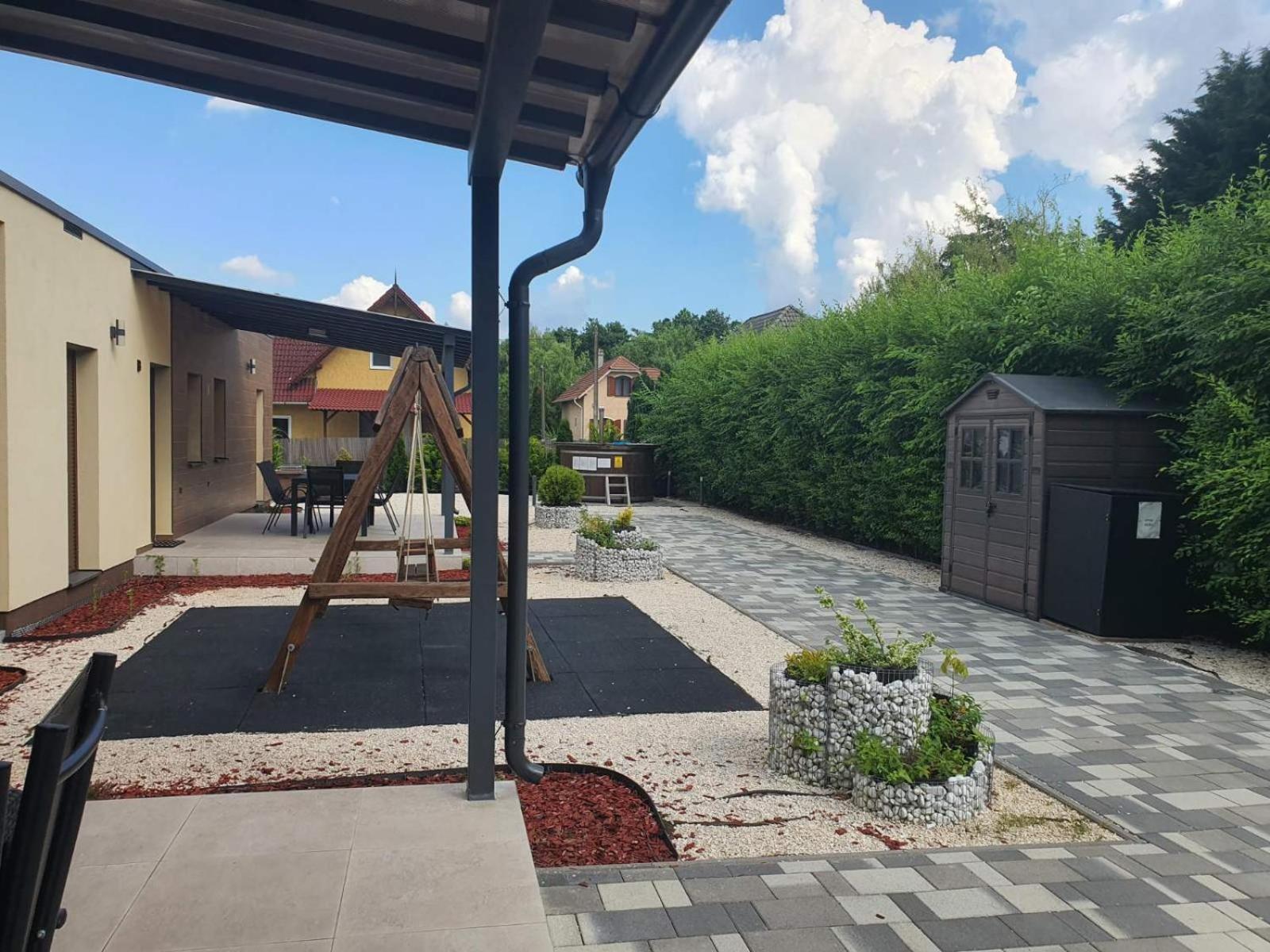 H&H Apartments Poroszló מראה חיצוני תמונה