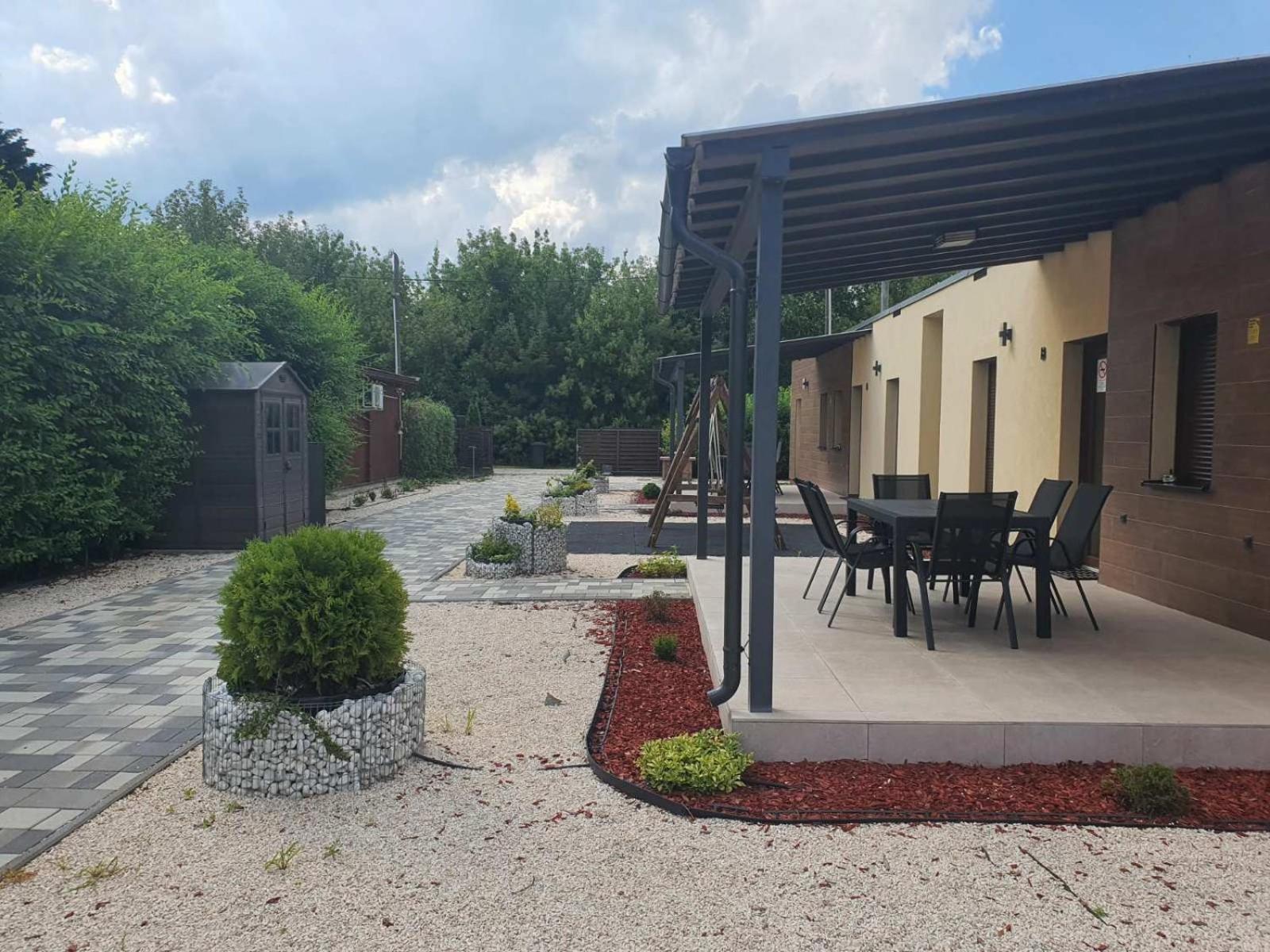 H&H Apartments Poroszló מראה חיצוני תמונה